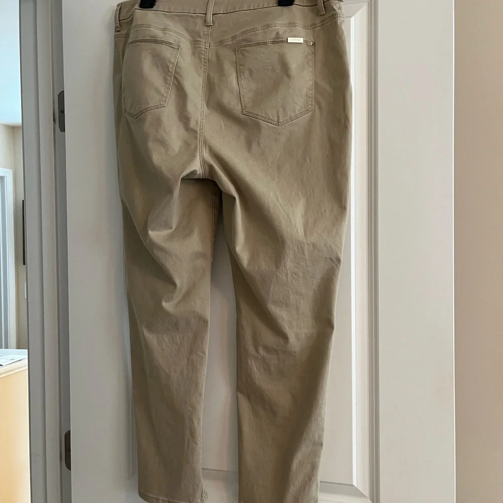 Chicos So Slimming Girlfriend Ankle Length Chonos - Picture 2 of 7